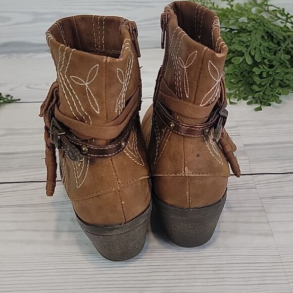Faded Glory western inspired bootie Size 6 - Picture 6 of 12